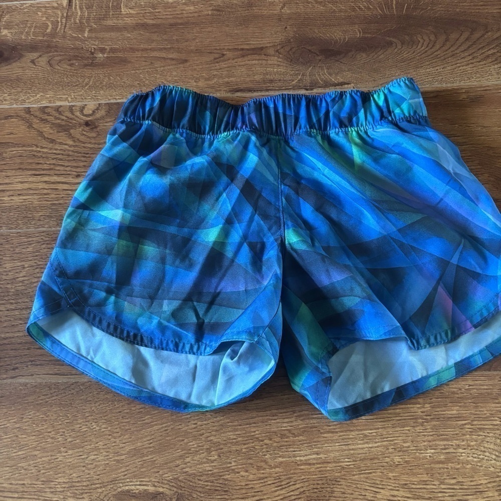 Old Navy Active go-dry cool lined shorts in size S